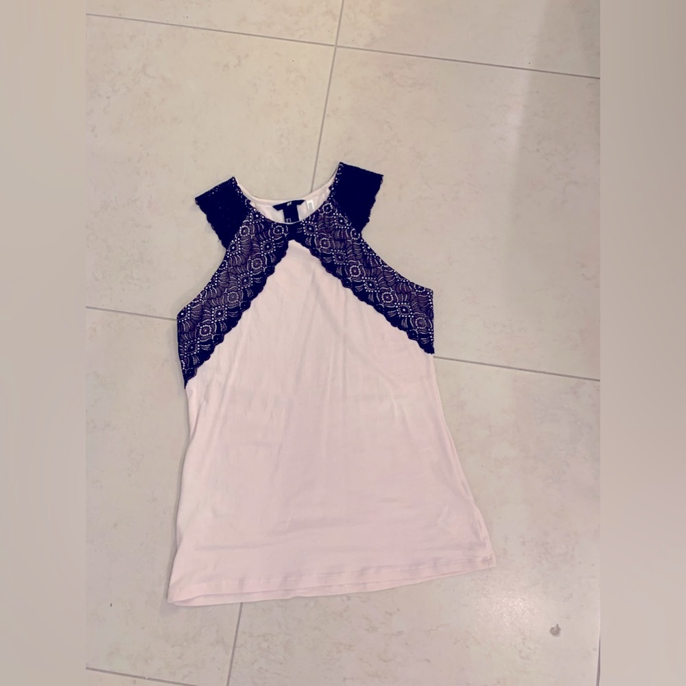 H&M sleeveless top in cream and black. Sz M